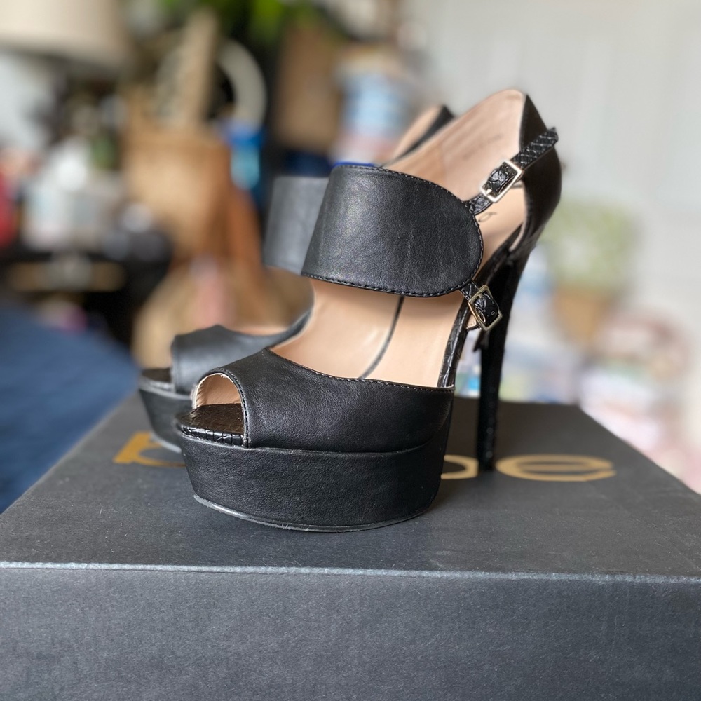 Bebe Black Amayaa Heels Sz 7 - Picture 2 of 8